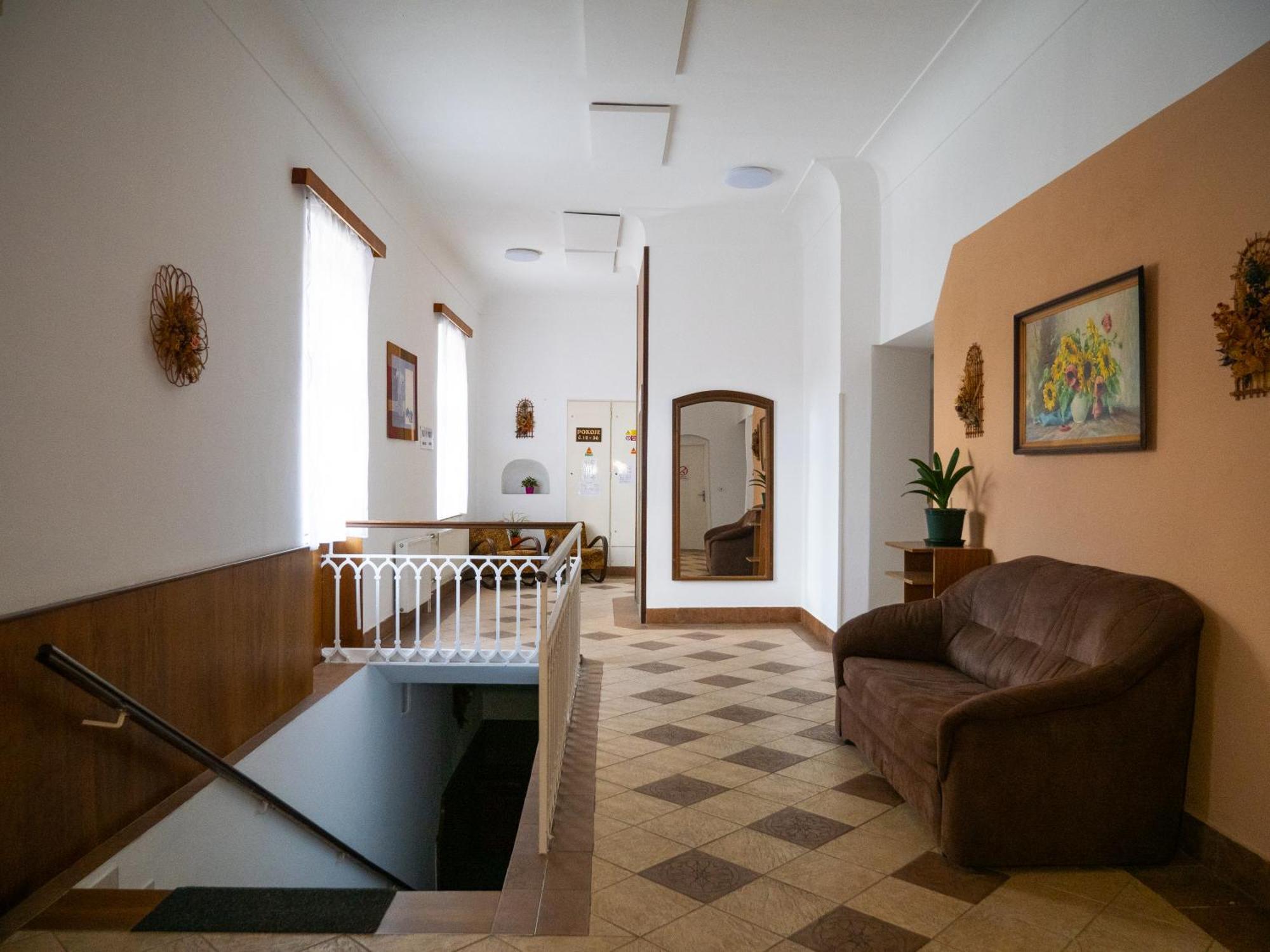 Hotel Club Vranovská Ves Extérieur photo