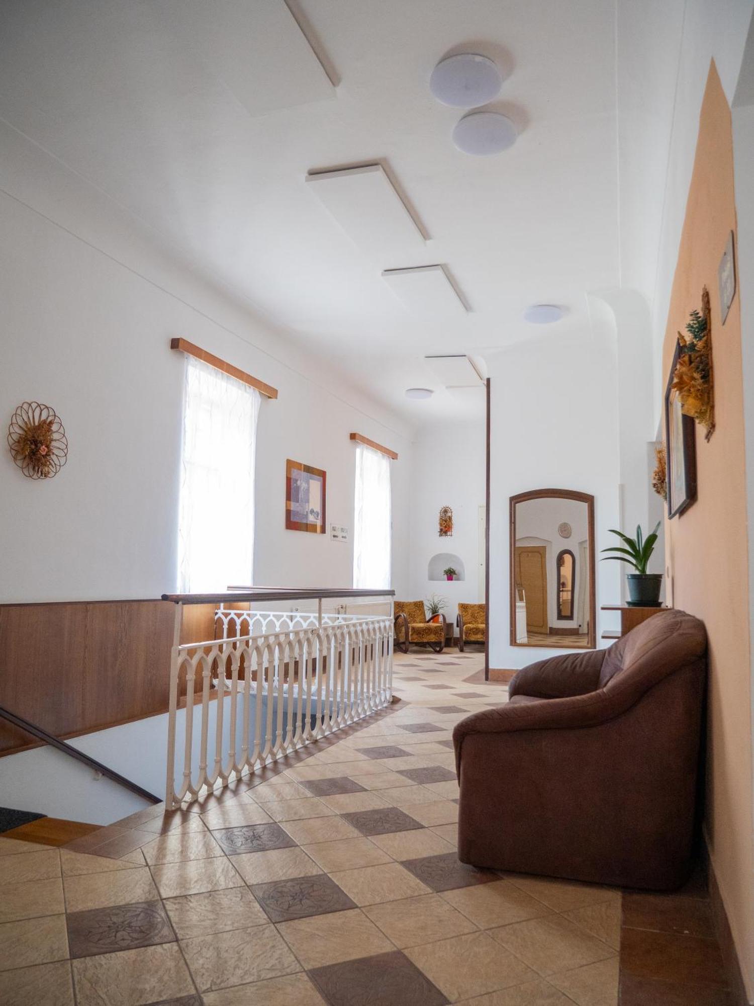 Hotel Club Vranovská Ves Extérieur photo