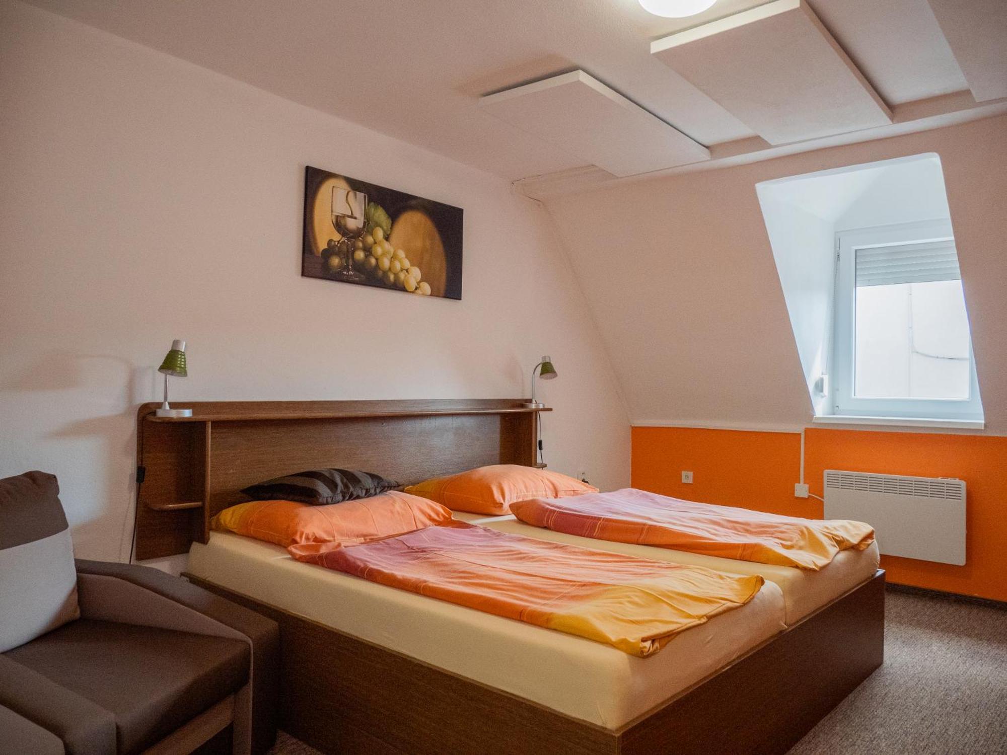Hotel Club Vranovská Ves Extérieur photo