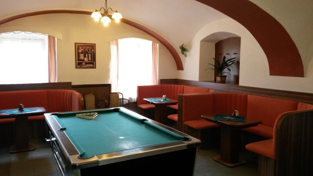 Hotel Club Vranovská Ves Extérieur photo